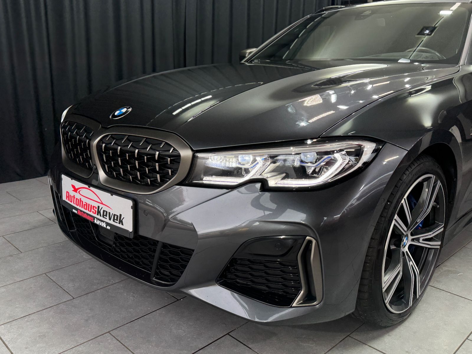 Fahrzeugabbildung BMW M340i Touring xDrive|LASER|HEAD-UP|AHK|ACC|