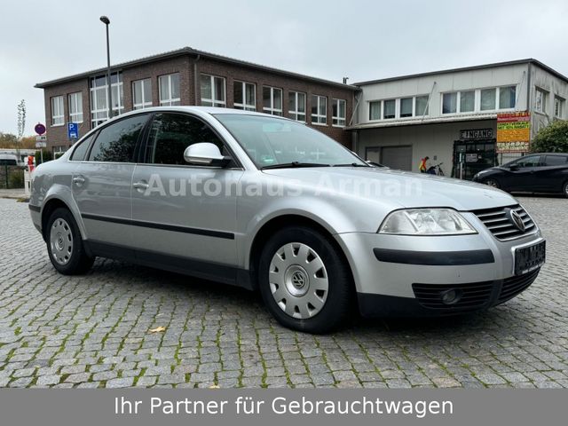 Volkswagen Passat 1.6  Lim. Family 1.Hand Klimaaut. TÜV NEU