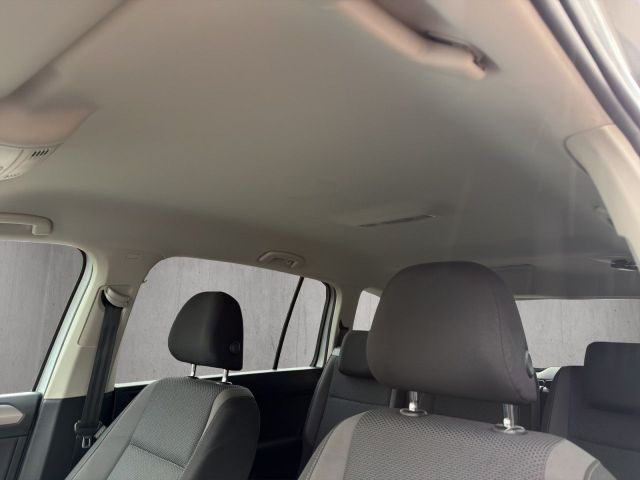 Touran 1.2TSI Trendline/AHK/7.Sitze/Navi/PDC