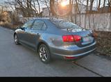 Volkswagen Jetta 1.2 TSI Trendline Trendline - Volkswagen Jetta Trendline mit Benzin-Antrieb