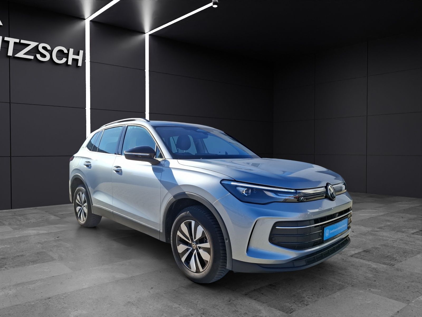 Fahrzeugabbildung Volkswagen Tiguan TDI Goal DSG 4M Standhzg LED AHK Navi AID