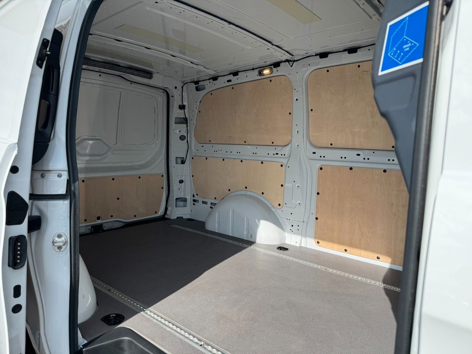 Fahrzeugabbildung Mercedes-Benz Vito 116 CDI 9G Klima Kamera SHZ