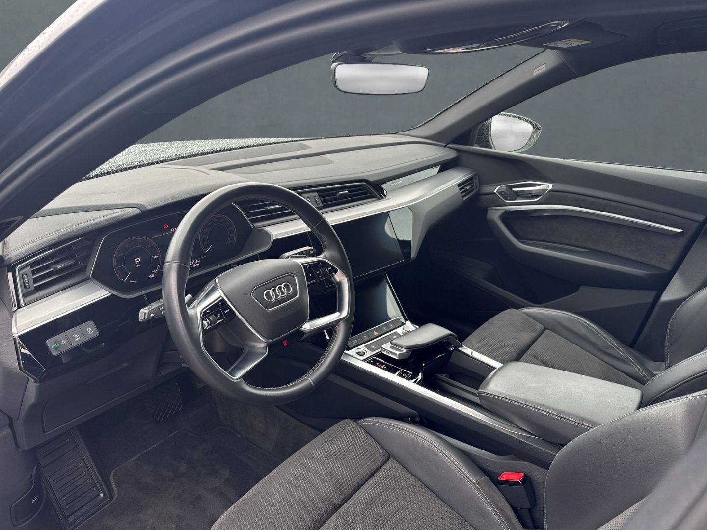 e-tron 50 quattro S line Luftfederung AD Niveau 