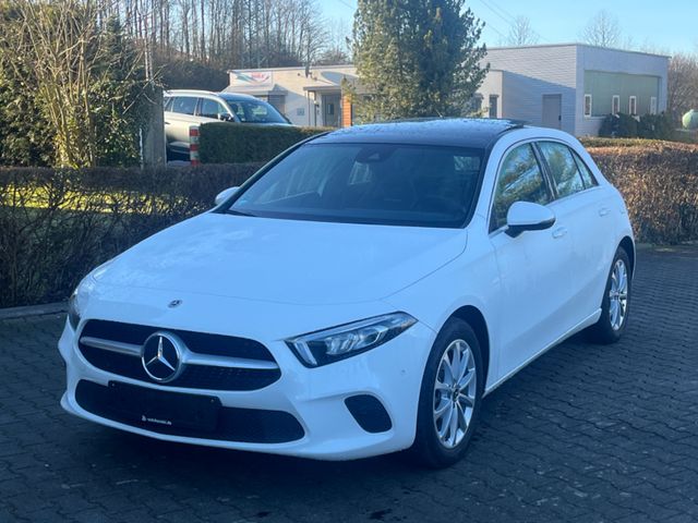 Mercedes-Benz A 250e Progressive Panorama LED Leder Kamera