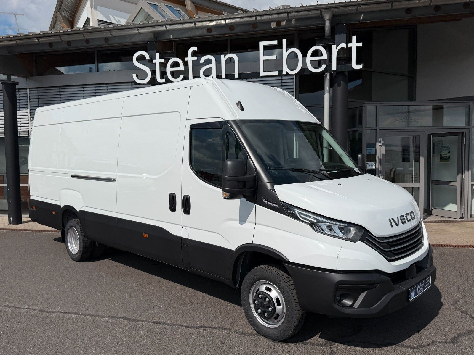 Fahrzeugabbildung Iveco Daily 35C21 HA8 *R4.100mm*AHK*Automatik*LED*