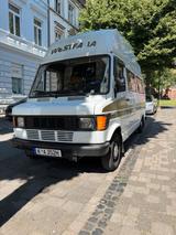 Mercedes-Benz Mercedes 207D James Cook - Mercedes-Benz 207d