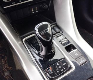 Mitsubishi Eclipse Cross - 5