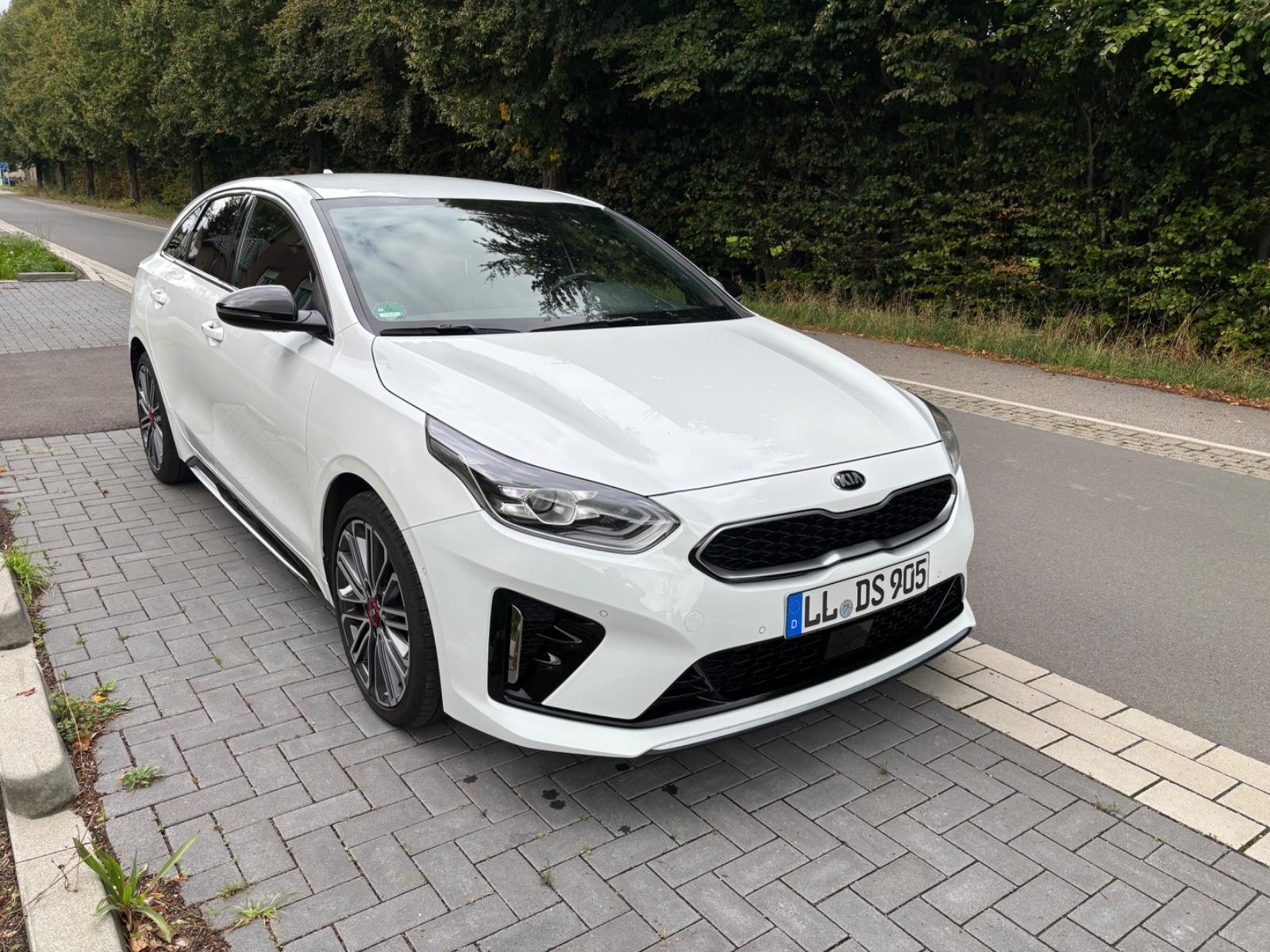 Kia ProCeed 1.6 CRDi Hybrid/AHK/Soundsystem/Navi