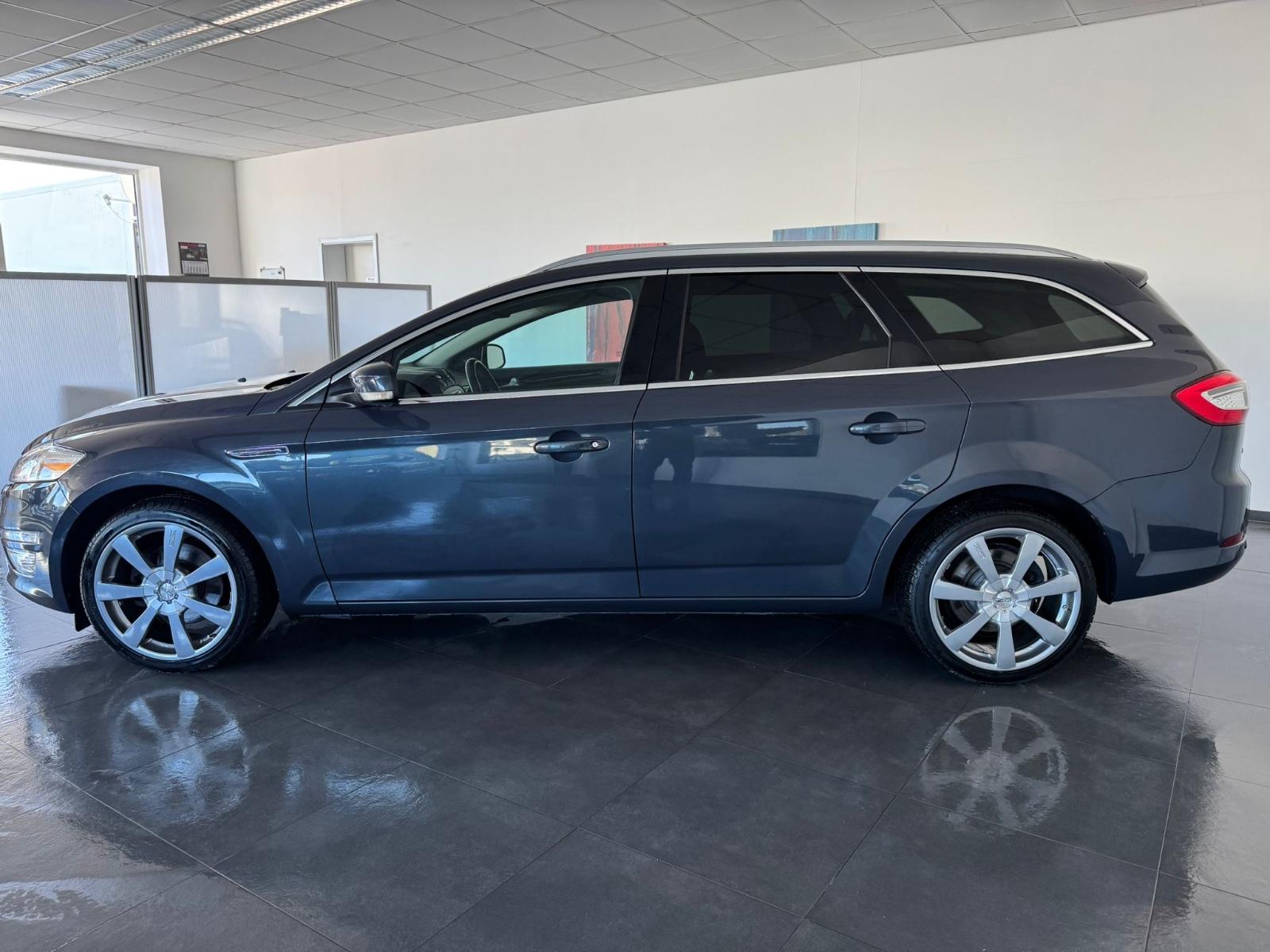Ford Mondeo 2014 — photo 22