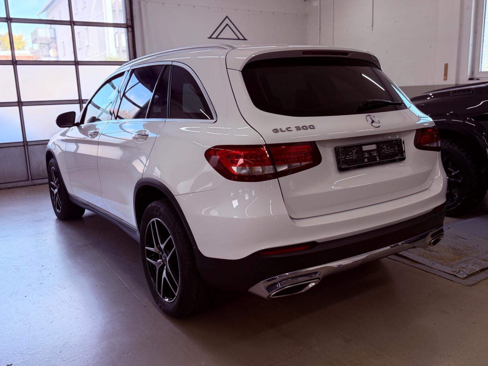 Mercedes-Benz GLC 300 AMG LINE KAMERA