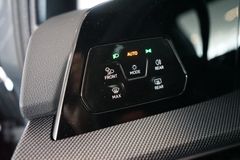VW Golf 1.5 eTSI DSG R-Line| Pano | HuD | 18" VW Golf 1.5 eTSI DSG R-Line| Pano | HuD | 18"