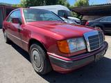 Mercedes-Benz 300CE| 3.0 180ps 6Zylinder|H-Zulassung|TUV 01.27 - rote Mercedes-Benz 300