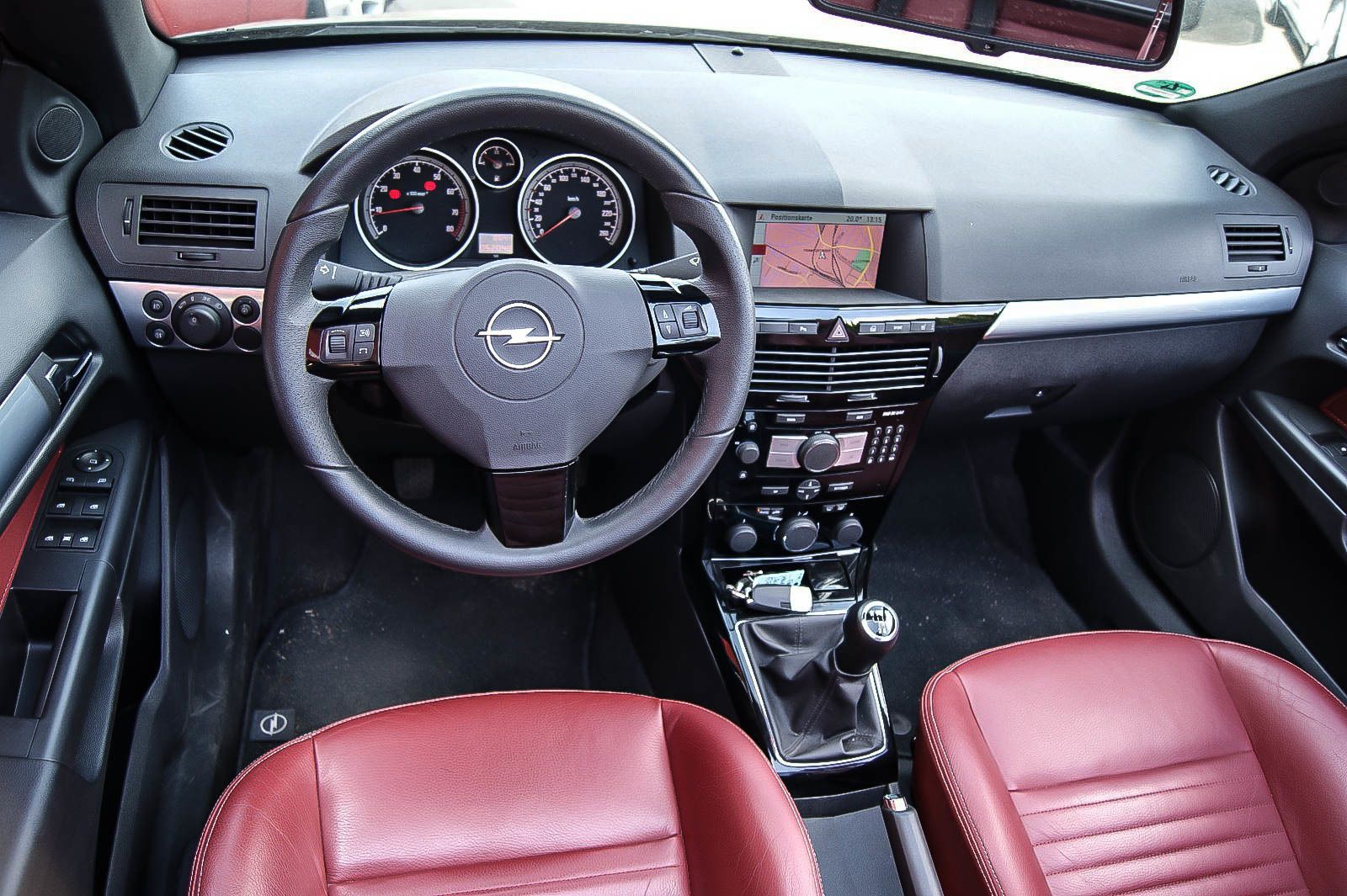 Fahrzeugabbildung Opel Astra H Twin Top ENDLESS SUMMER erst 52.058km !!