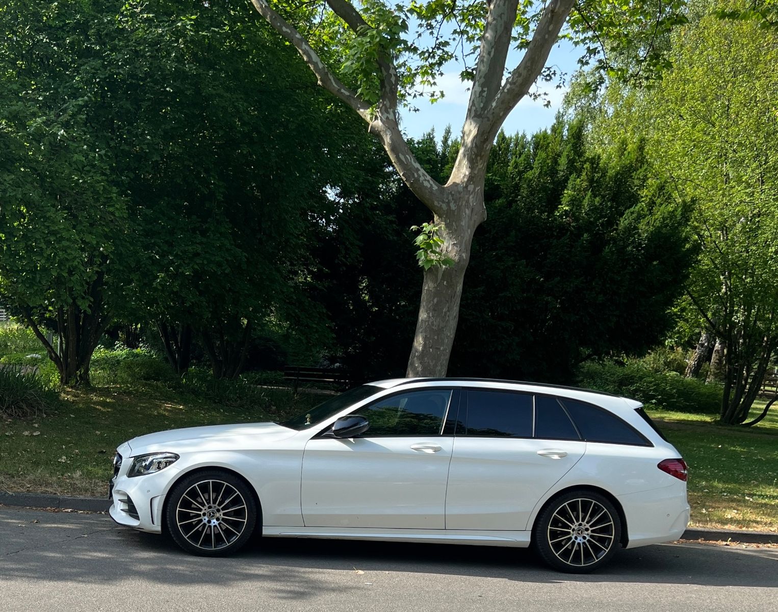MERCEDES-BENZ C 220 d T Autom-AMG LINE-9GNIGHT PAKET-MULTIBEAM