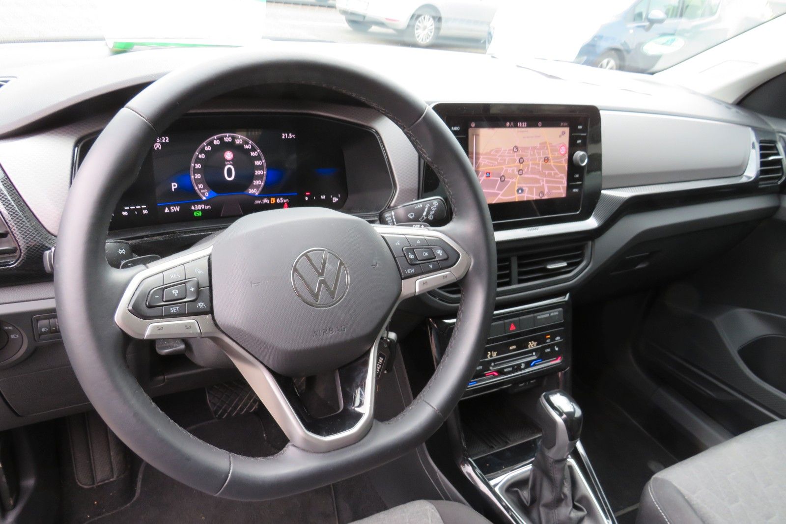 Fahrzeugabbildung Volkswagen T-Cross DSG ACC KAMERA NAVI SITZH LED APP GJ 1.H