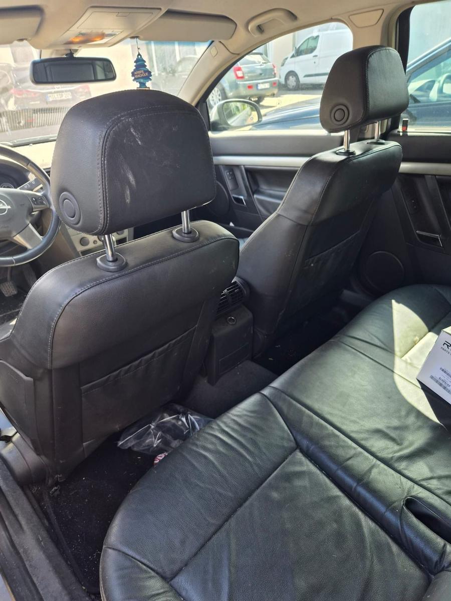 Opel Vectra 2005 — photo 6