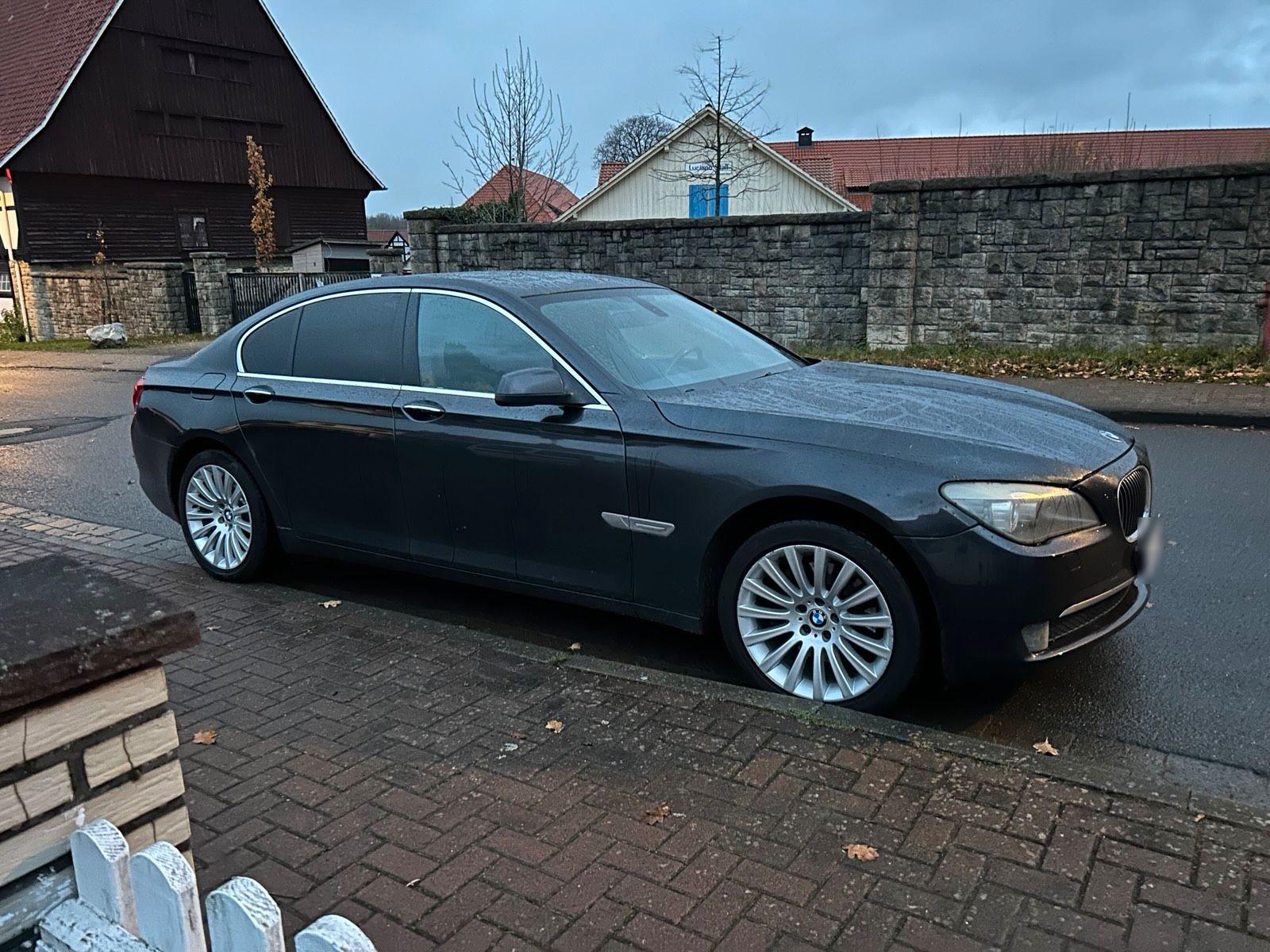 BMW 730