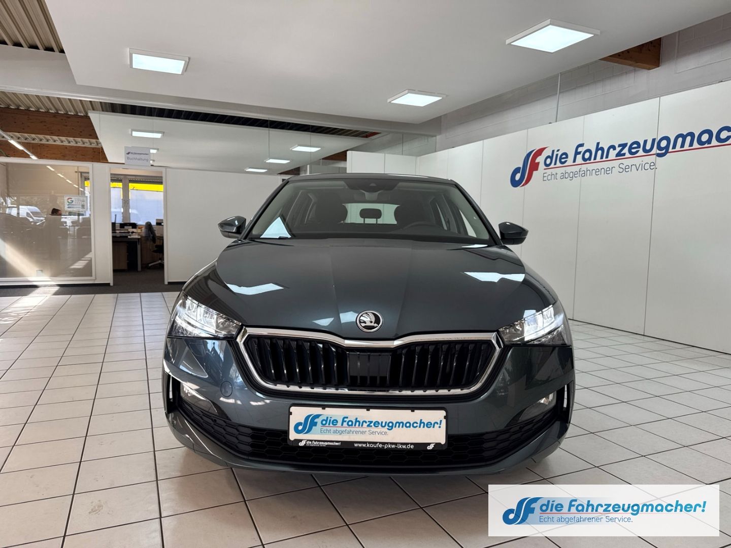 Fahrzeugabbildung SKODA Scala Ambition 1.5 TSI AHK-klappbar Navi Digital