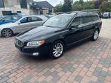 Volvo V70 D3 Kombi Momentum NAVI, Shz, AHK - Volvo V70: Momentum