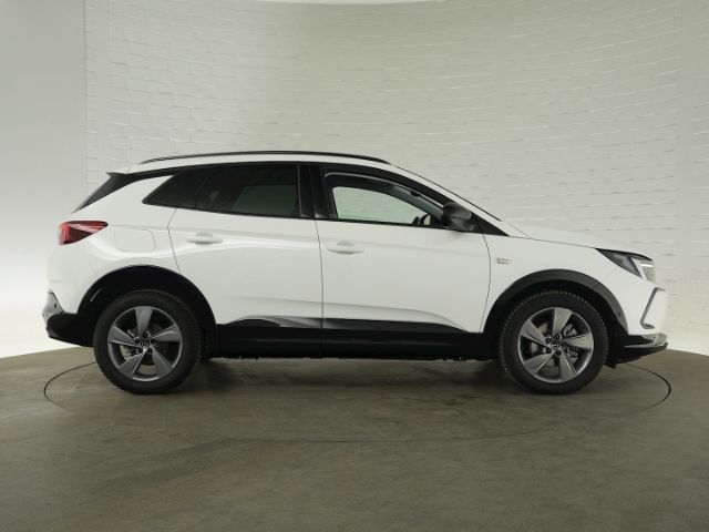 Grandland GS AT+LED LICHT+NAVI+360 GRAD KAMERA+S