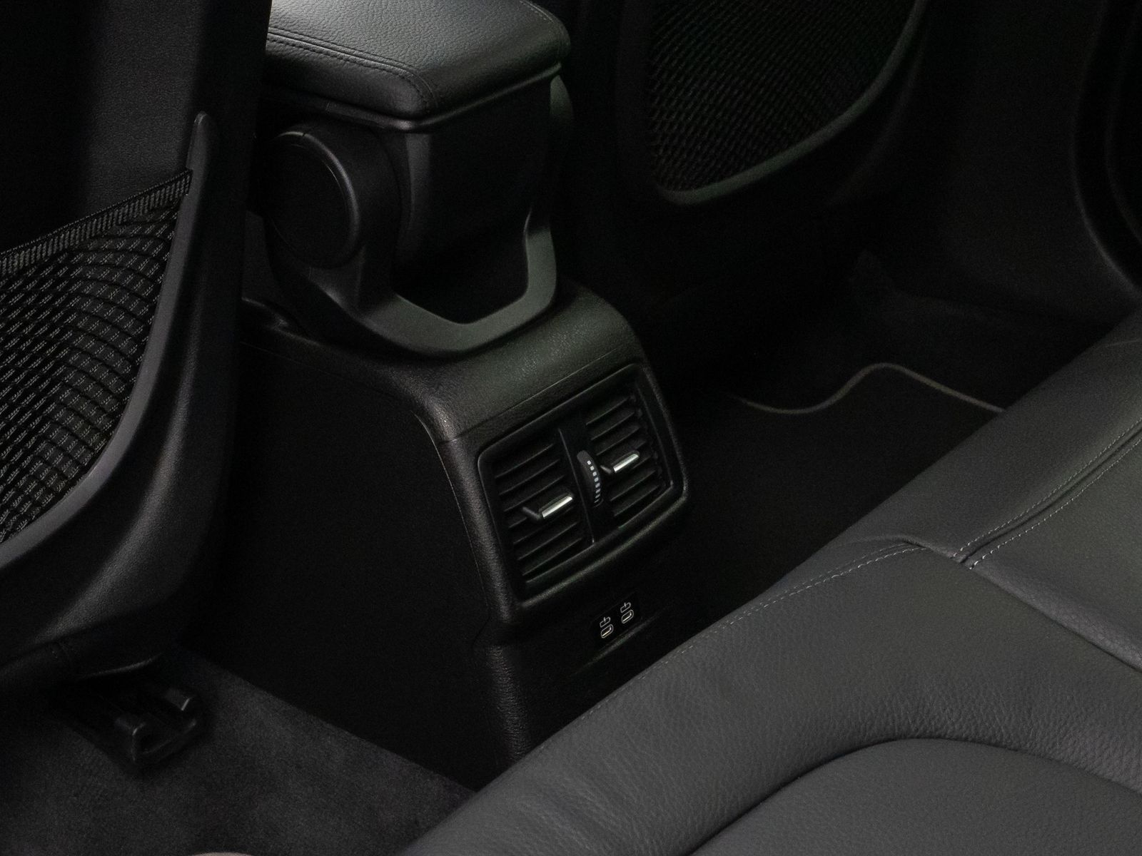 Fahrzeugabbildung BMW X1 xD25e xLine Kamera HUD DAB H/K Komfort Sport