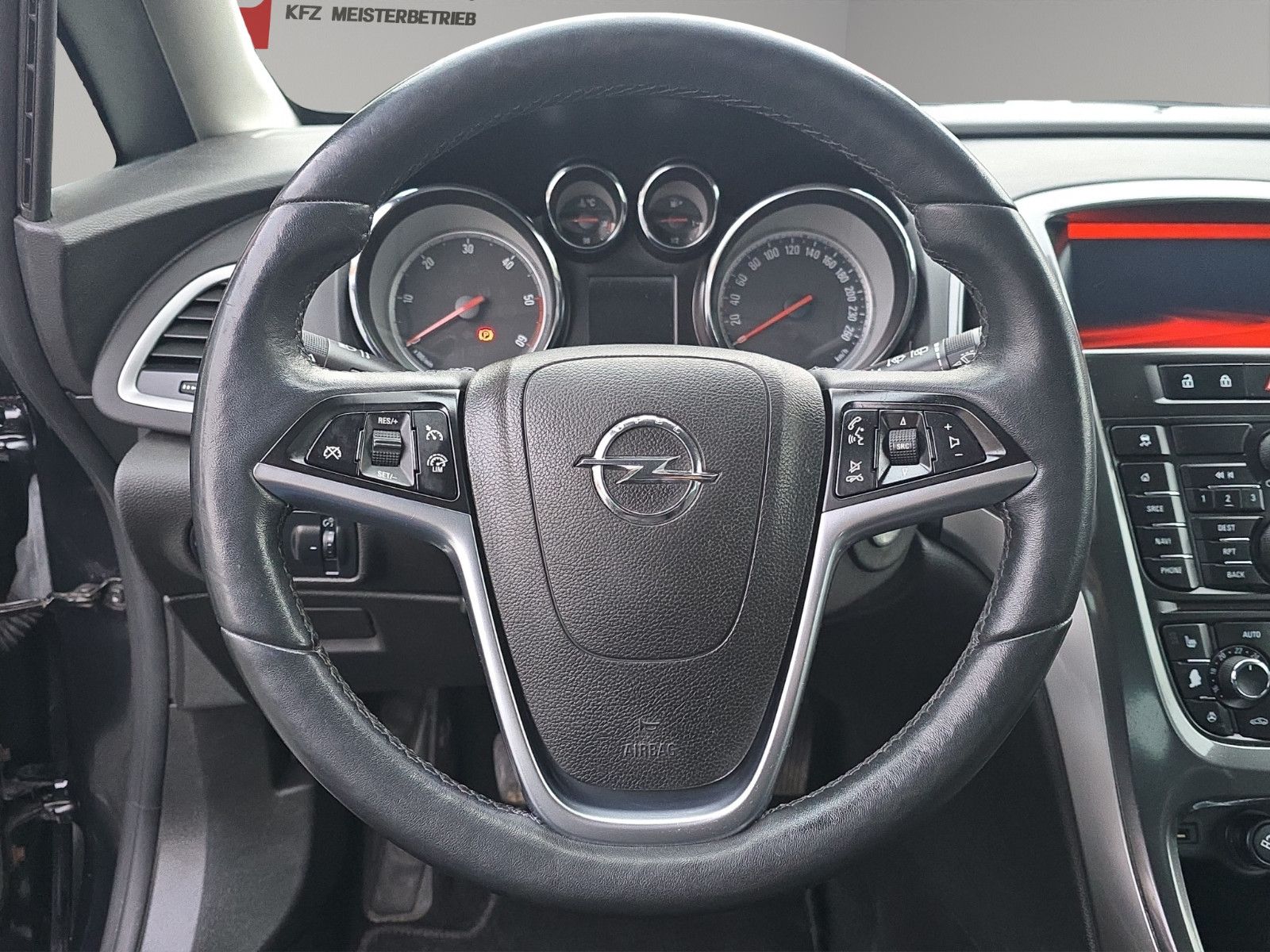 Fahrzeugabbildung Opel Astra J Exklusiv KLIMA NAVI TEMPOMAT TÜV NEU