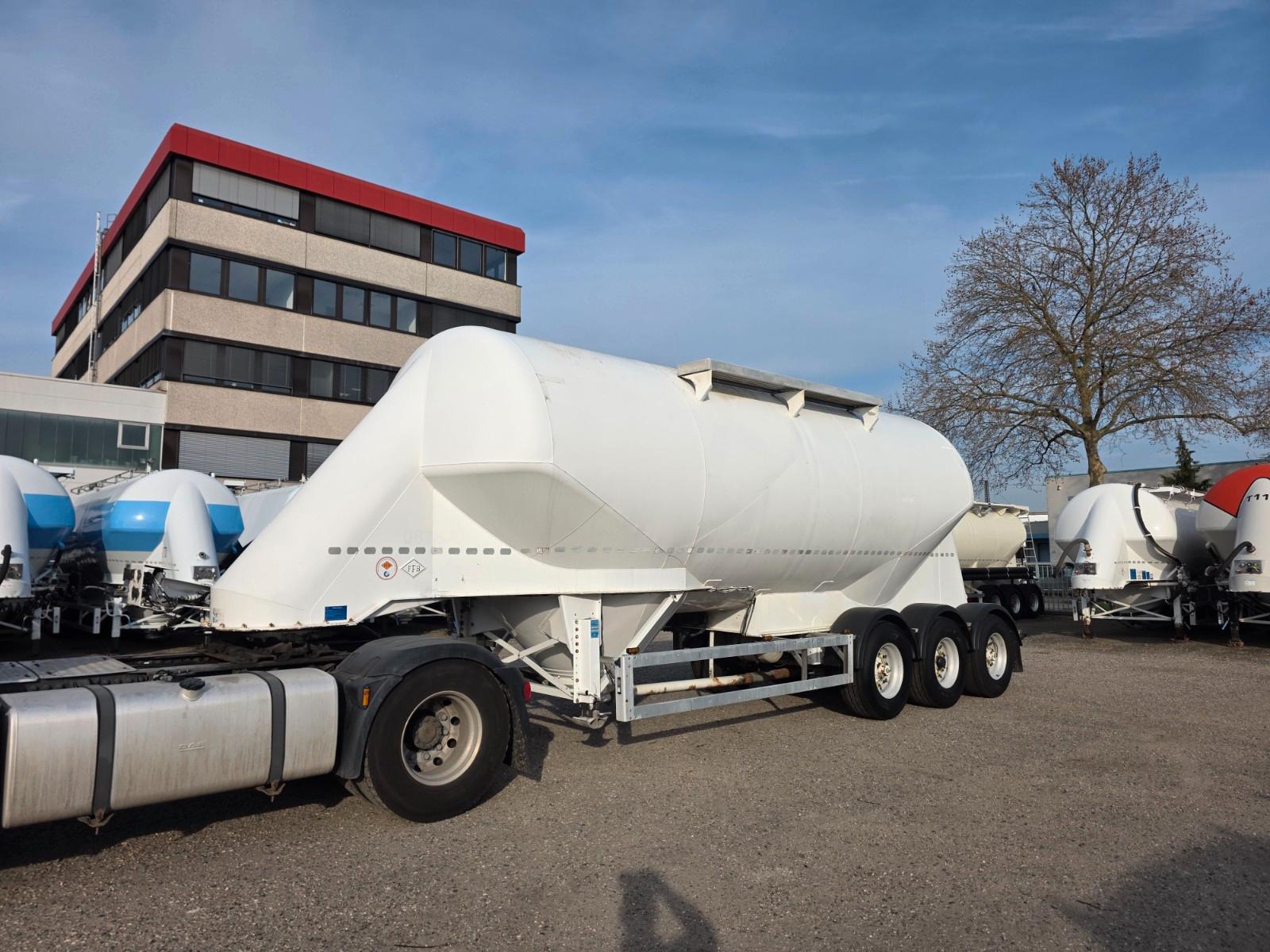 Feldbinder 36m³ Zementsilo / 1 x Domdeckel / German.