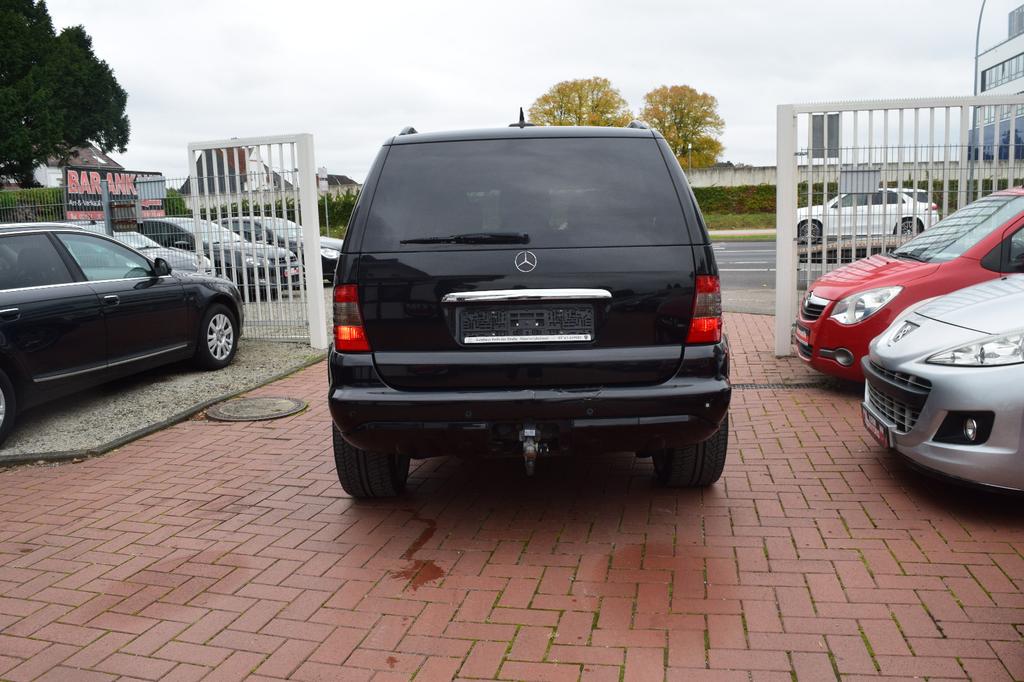 Mercedes-Benz ML 400