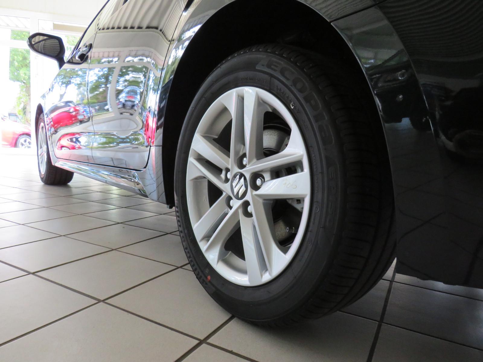 Suzuki Swace 1.8 Comfort + CVT