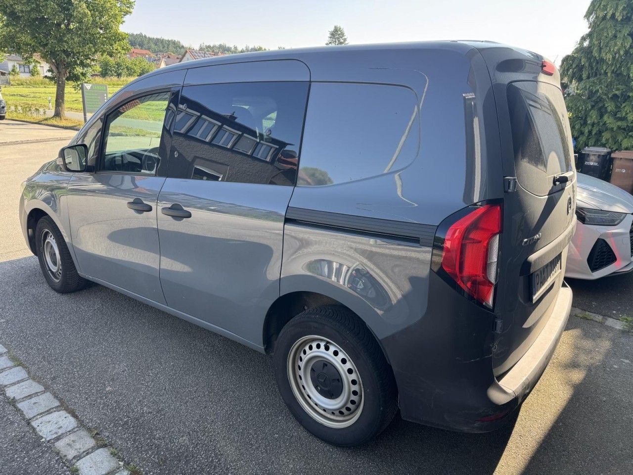 Fahrzeugabbildung Mercedes-Benz Citan Kasten 112 CDI standard (420.633)