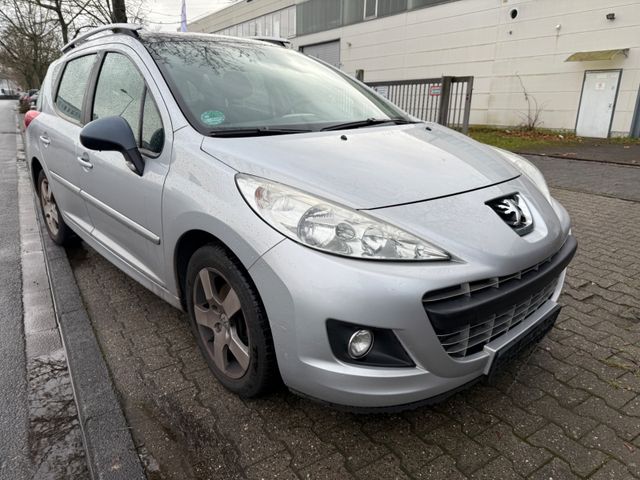 Peugeot 207 SW Premium 1.6HDI Teilleder Panoramadach