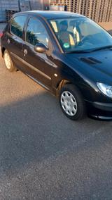 Peugeot Bitte hier einen Kleinwagen peugeot 206 - Peugeot 206 in Bielefeld