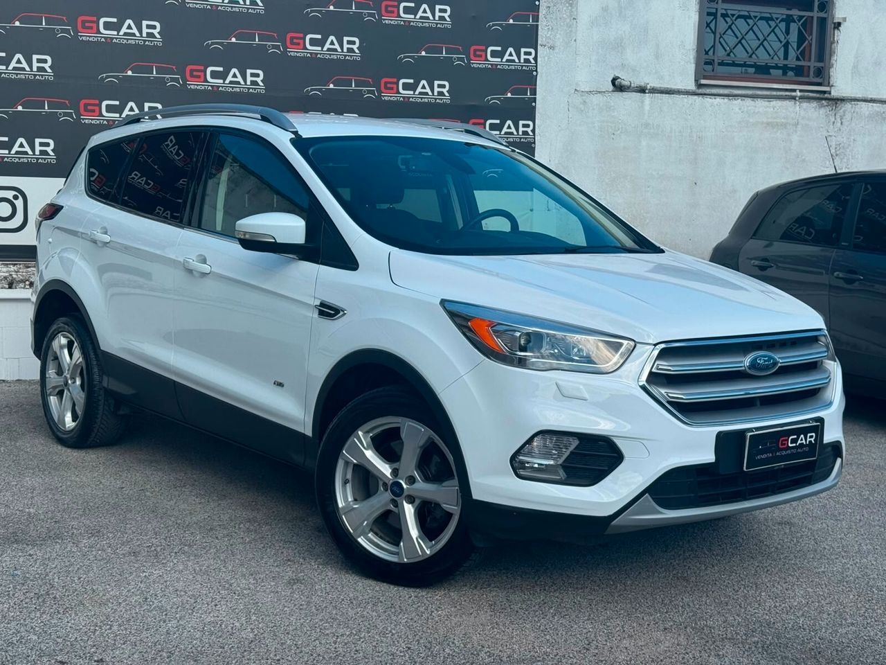 Ford Kuga - 1