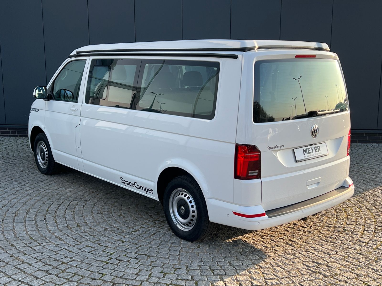 Fahrzeugabbildung Volkswagen T6.1 SpaceCamper Light XL Caravelle 2.0 TDI 4 Mo