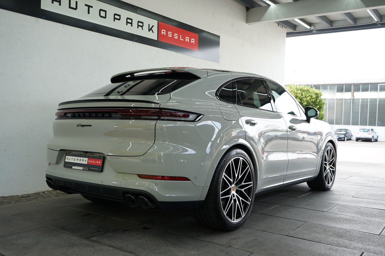 Porsche Cayenne Coupe E-Hybrid Black Edition/Kreide /22z imagem 3