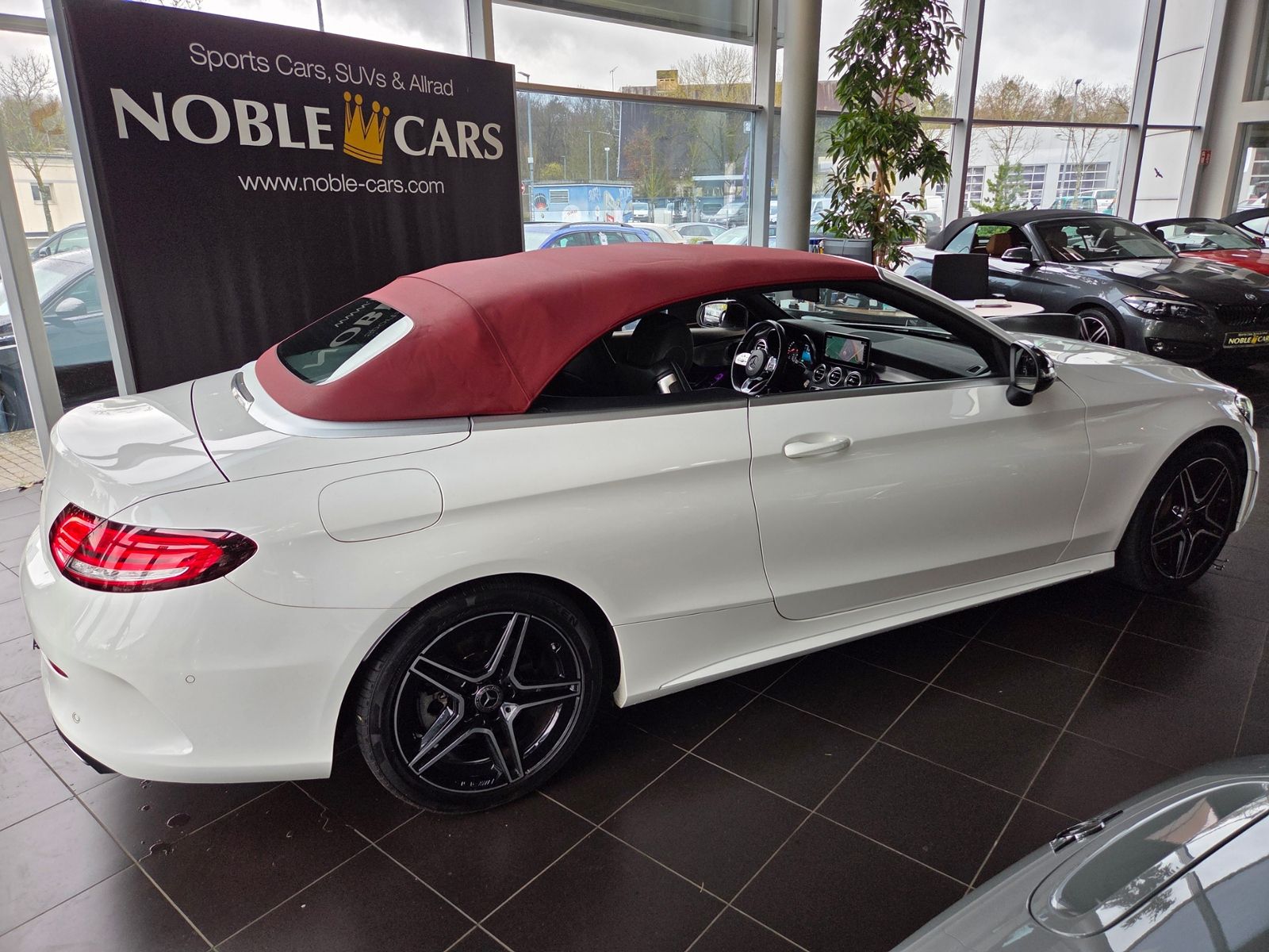 Fahrzeugabbildung Mercedes-Benz C 200 Cabrio AMG LINE NIGHT LED NAV RFK SHZ