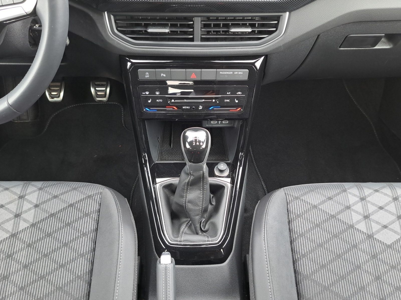Volkswagen T-Cross - Bild 9