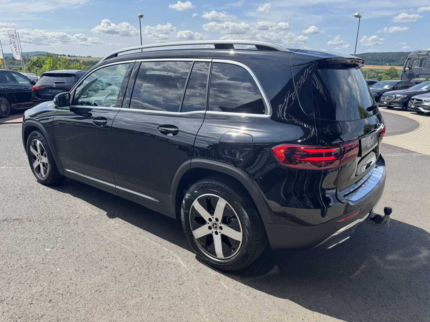Fahrzeugabbildung Mercedes-Benz GLB 180 Progressive+AHK+RKamera+LED+ IHC+DAB