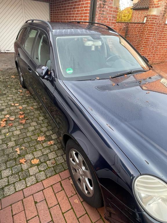 Mercedes-Benz E 220