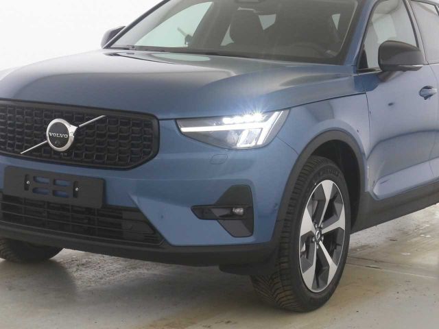 Volvo XC40 B4 B DKG Plus Dark*Pano*360Grad*AHK