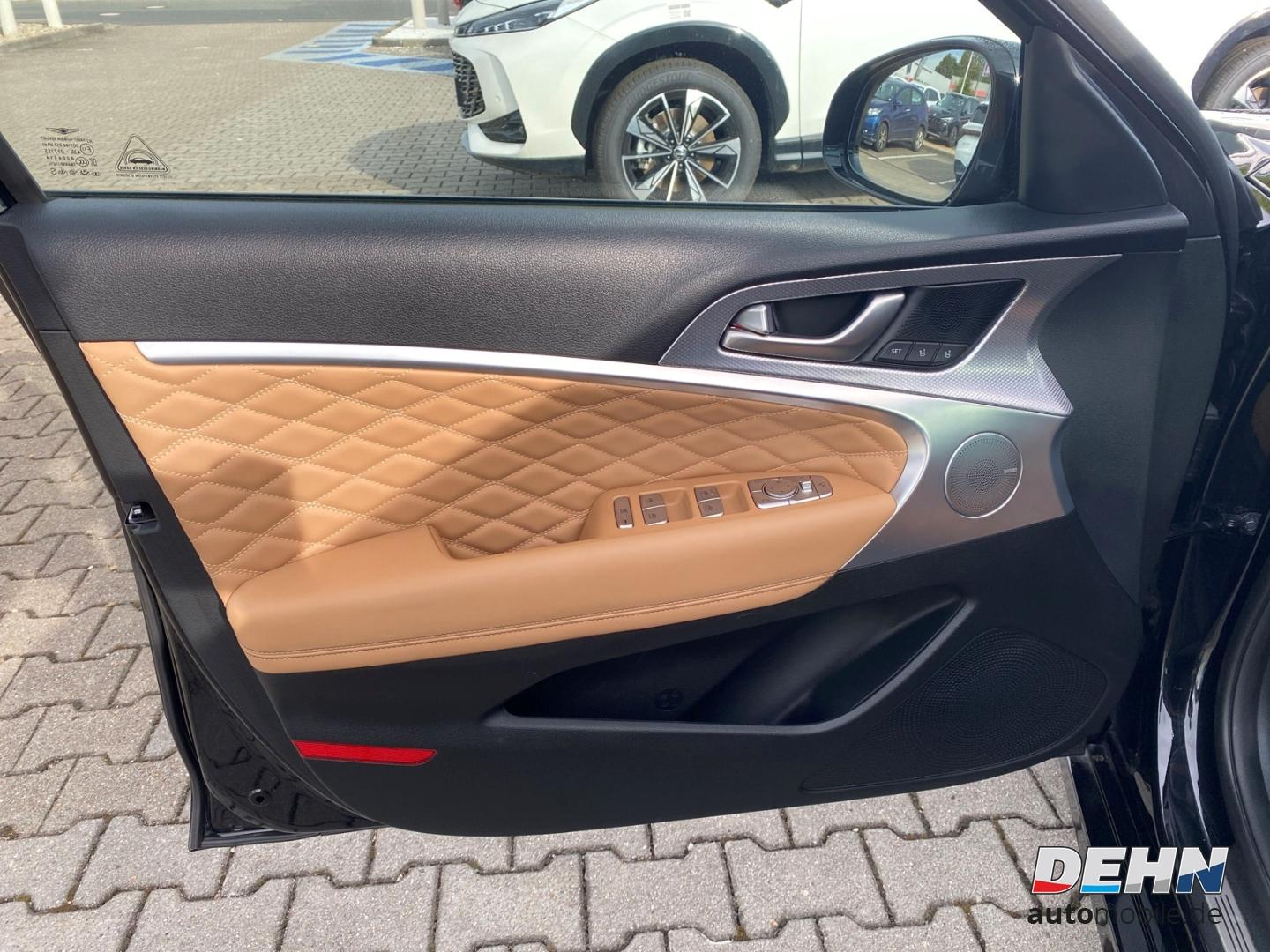 Genesis G70 2.0 T 4WD Sport Leder Schiebed. Lexic HeadUp