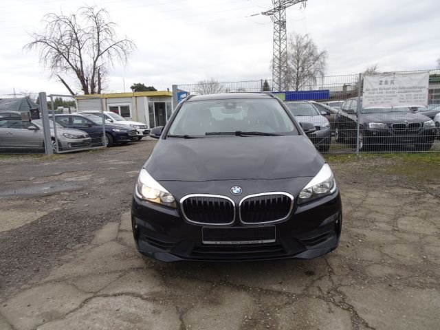 BMW 218 Baureihe 2 Active Tourer 218 i Advantage Nav