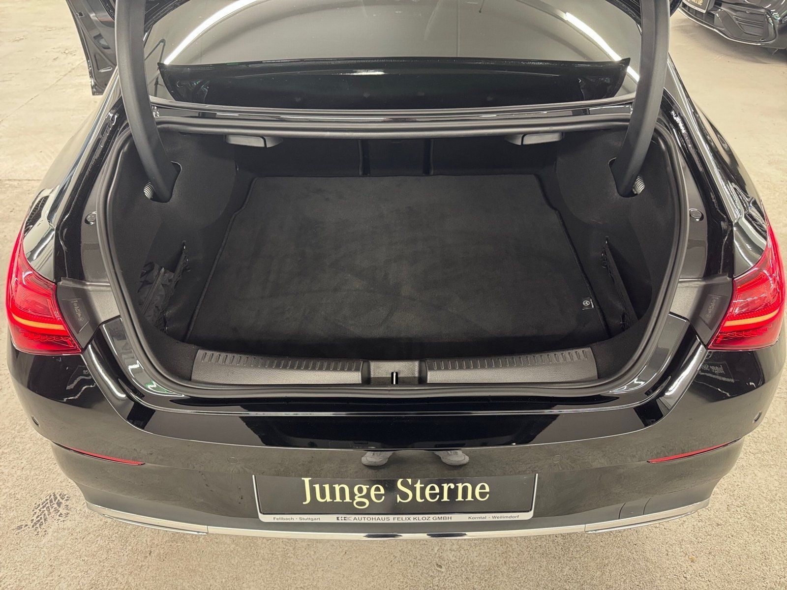 Fahrzeugabbildung Mercedes-Benz CLA 200 AMG Line*Totwinkel*Kamera*LED*19"*MBUX*