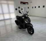 Piaggio Beverly 300 ABS - ASR DEEP BLACK - Angebote