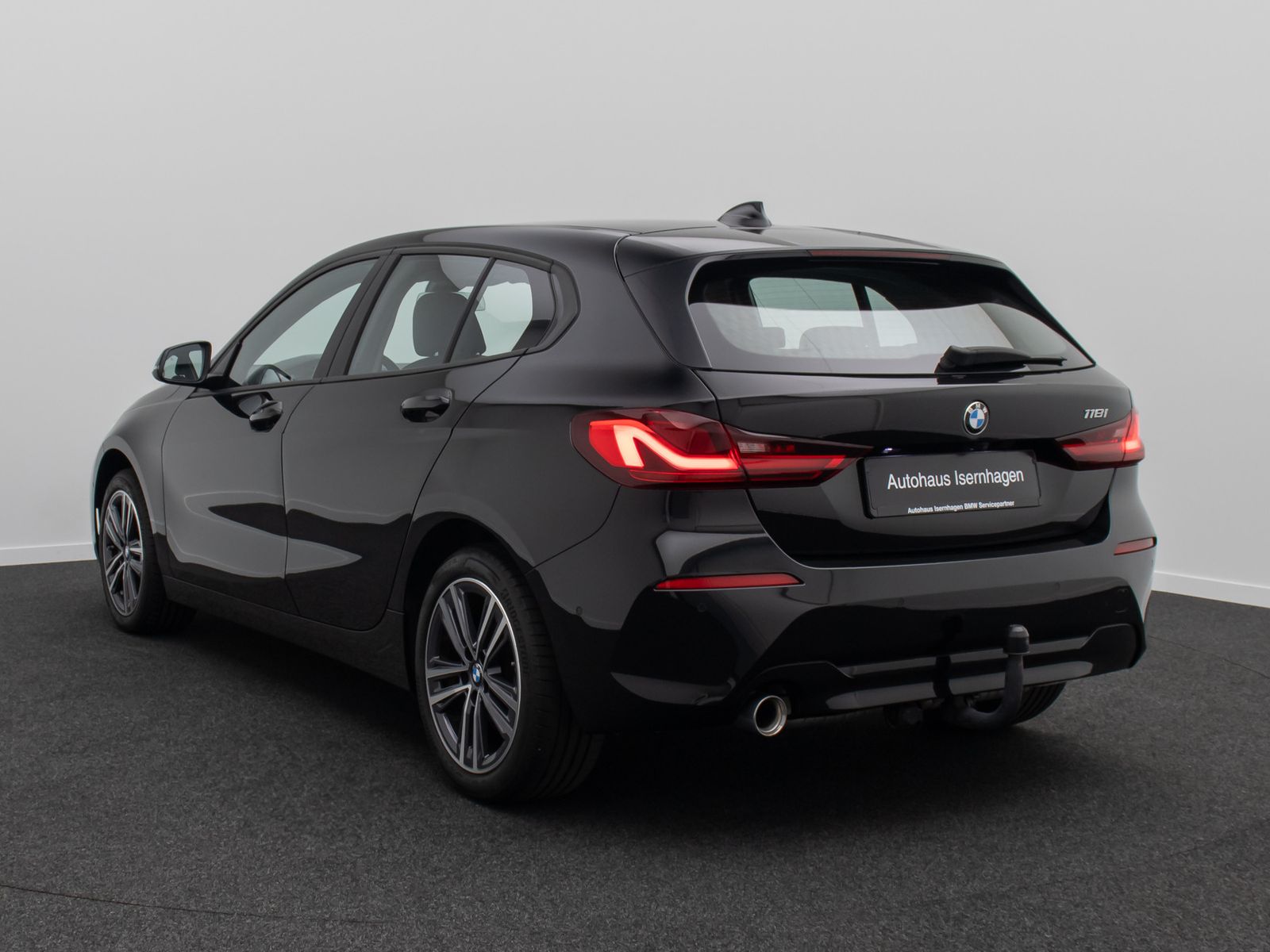 Fahrzeugabbildung BMW 118i Sport Leder HUD DAB Kamera AHK Memory LED