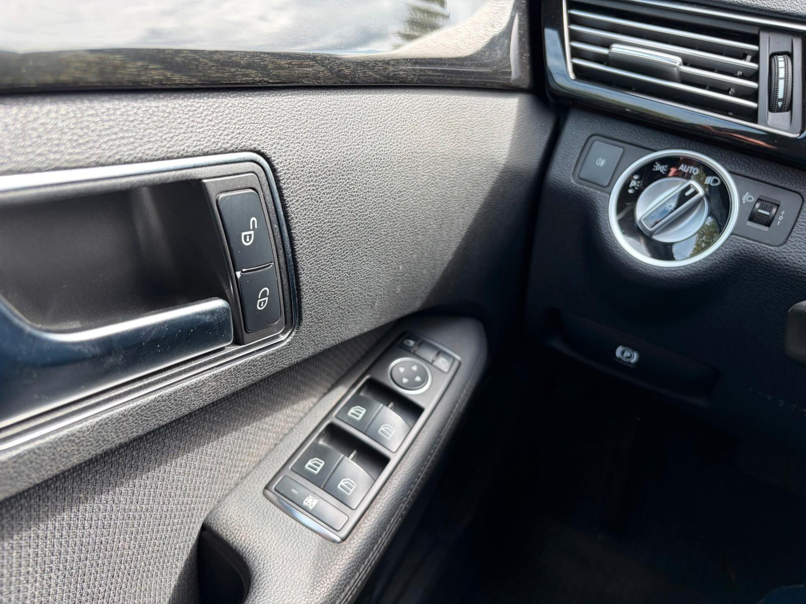Mercedes-Benz E 220 E T-Modell E 220 CDI BlueEfficiency