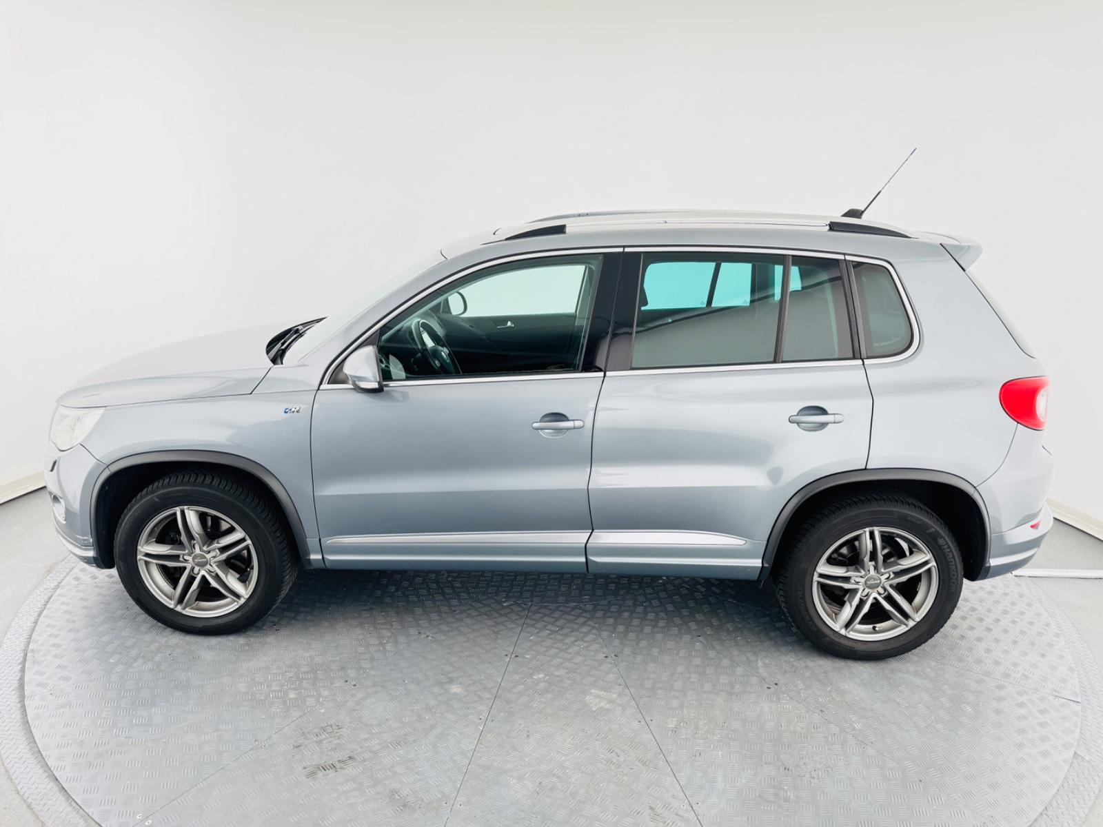 Volkswagen Tiguan R-Line  4Motion AHK AUT