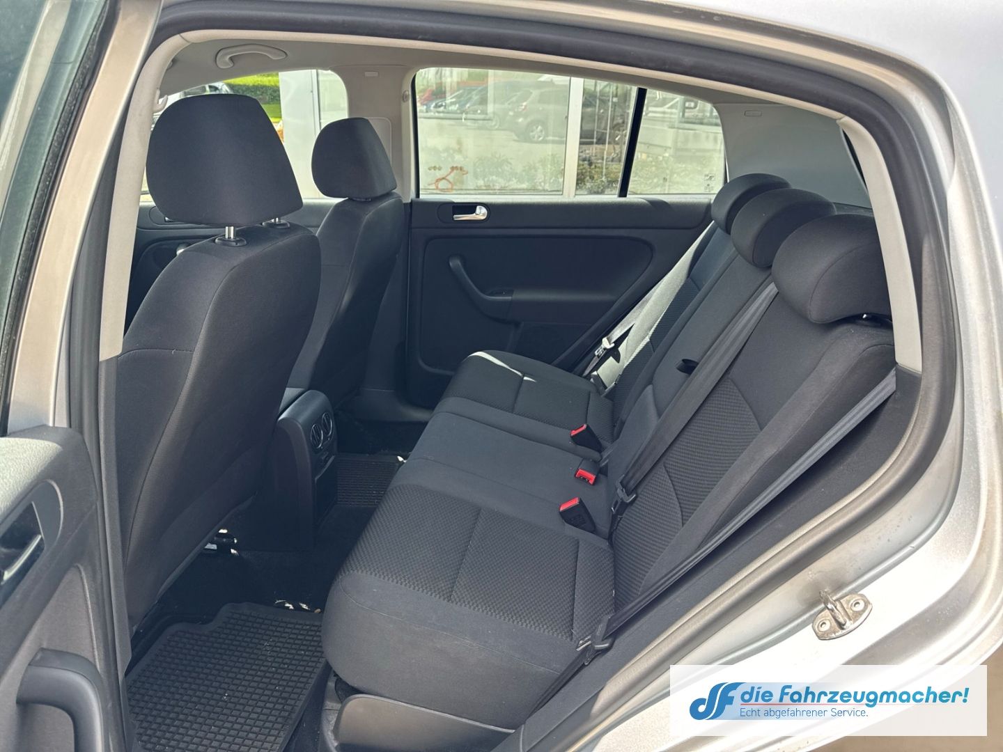 Fahrzeugabbildung Volkswagen Golf Plus VI Trendline Dyn. Kurvenlicht *EXPORT