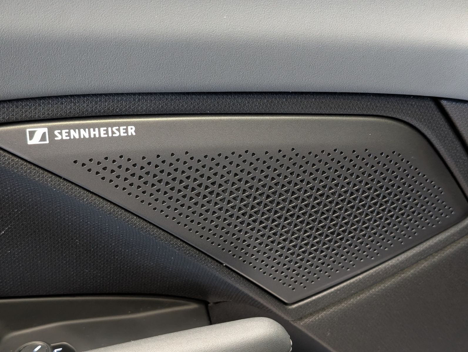 Fahrzeugabbildung CUPRA Terramar 2.0 VZ 4D Drive-XL HUD Matrix Pano 20"