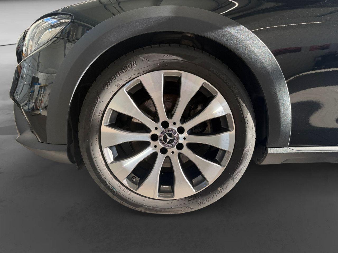 Mercedes-Benz E 220 d 4M+ALL-TERRAIN+AVANTGARDE+DISTRONIC+LED+